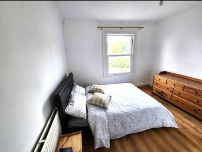 Lovely Double Room Available in Canary Wharf  Main Photo