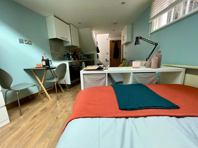 Islington - Lovely Studio w. private roof terrace! Main Photo