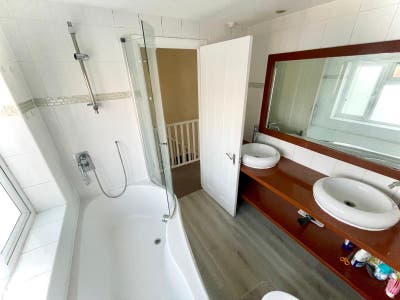 Single & Double & Ensuite Rooms – Hounslow TW3 Main Photo