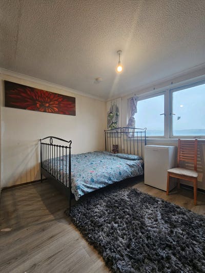 Double room available for immediate move.  Main Photo