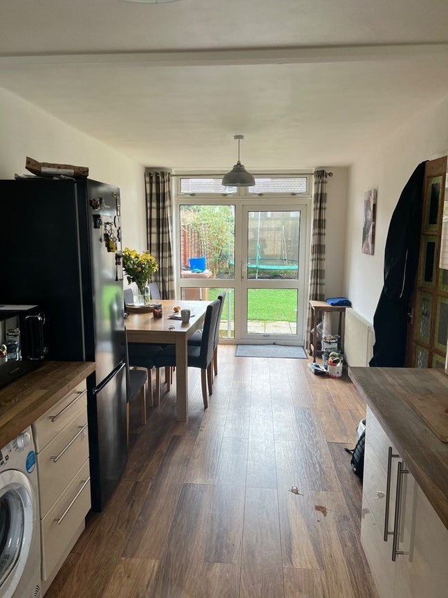 5-bed house available in RG12 8UT Main Photo