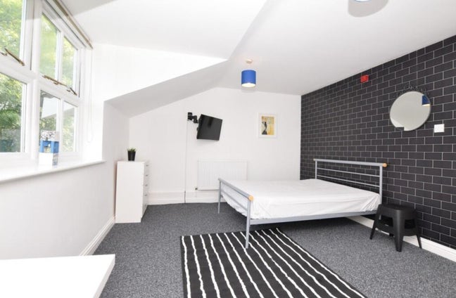 2 Rooms Available – E1  - Liverpool St Main Photo