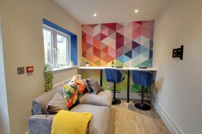 🔑 Modern Leicester Rooms | Easy Move-In Main Photo