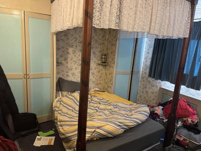 Extra large Room Near Basildon Hospital & Station Main Photo