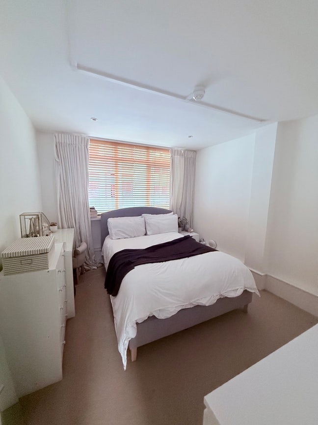 Short term or lease takeover  Main Photo