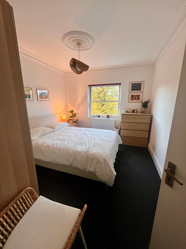 Bright room near Finsbury Park Main Photo