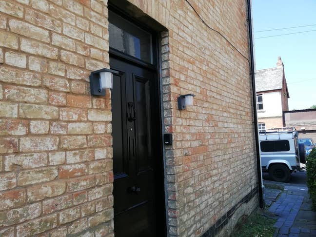 GL1 - Refurbished 3 bed with large garden Main Photo