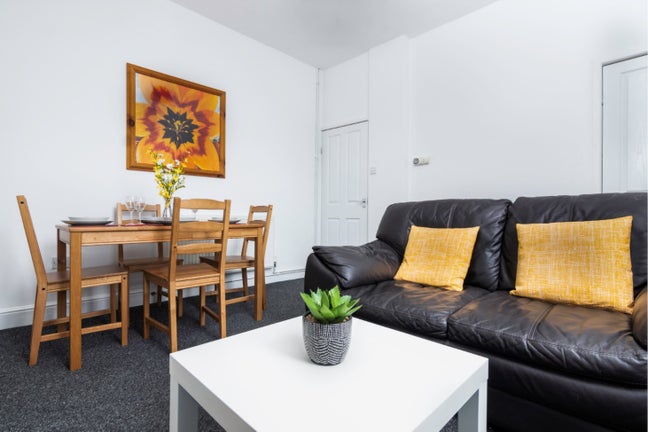 Double Room - Riverside Location - BS15 Main Photo