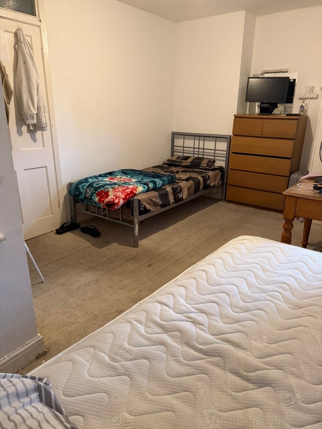 Lovely House Clean and Tidy Main Photo