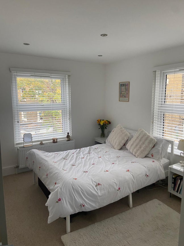 Double bedroom in Queens Park Main Photo