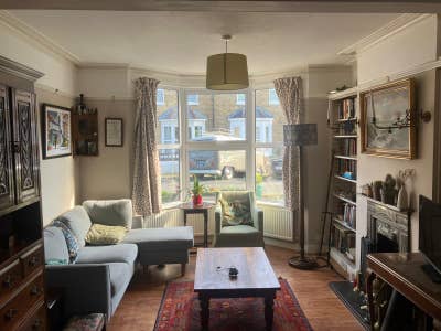 2 double rooms in house close to Lizzy Line Main Photo