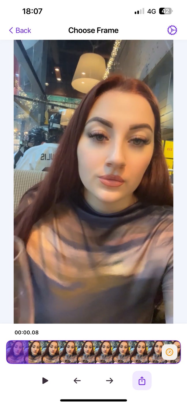 Looking for a double room . Main Photo