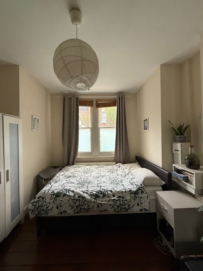 Spacious room in Clapham Main Photo