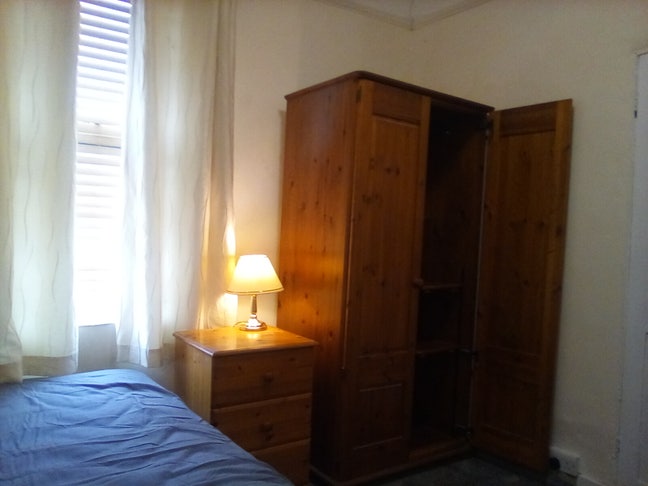 Large friendly professional house Main Photo