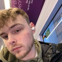 Professional Male seeks a double room Main Photo