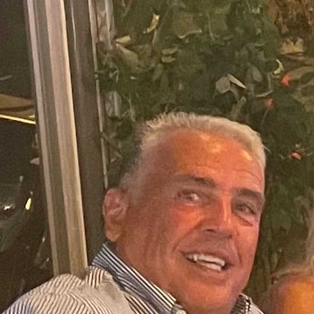 Professional Male seeks a double room Main Photo