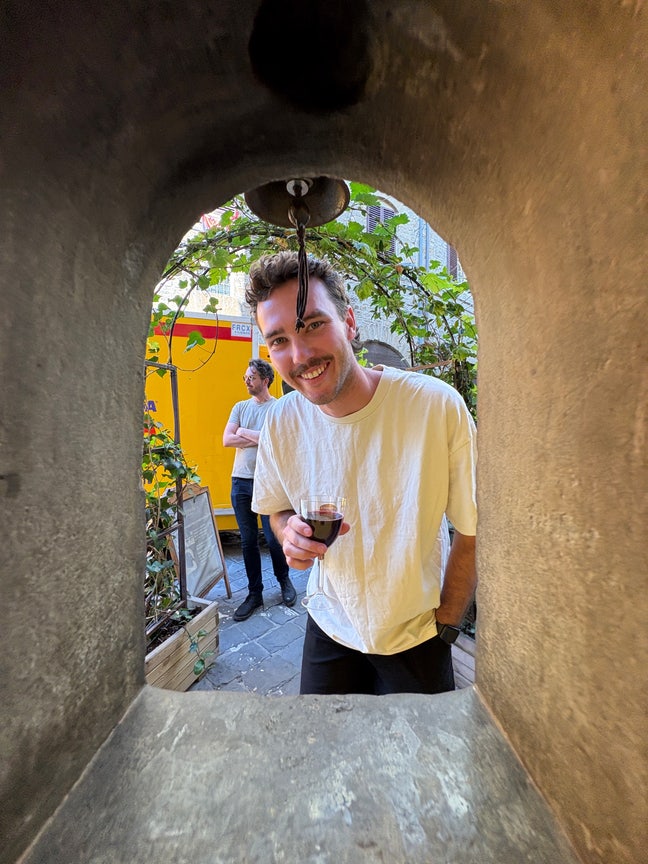 25yr Aussie looking for a room or buddy up Main Photo