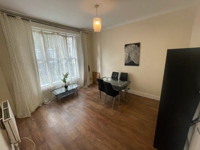 Spacious One Bedroom Ground Floor Flat  Main Photo