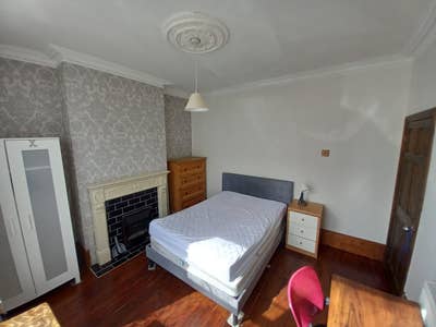 Spacious Double Room to Rent – Avonmouth, BS11 Main Photo