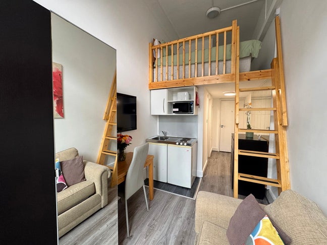 Furnished High Ceiling Mezzanine Ensuites Studio Main Photo