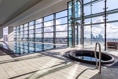 Skyline Towers - Double Bed room with Pool access Main Photo