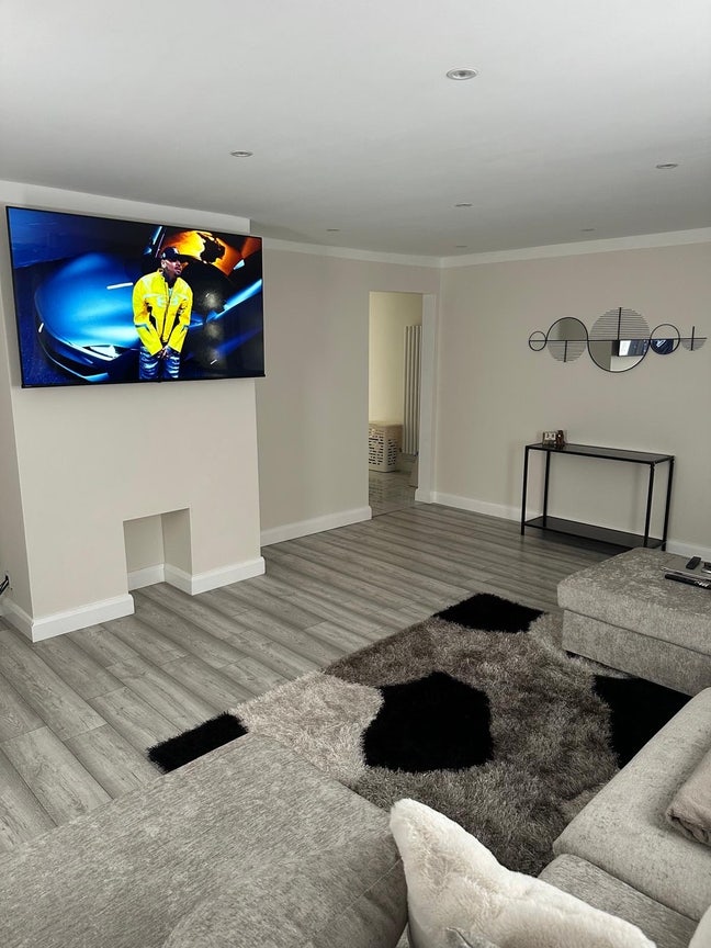 A nice big room for rent  Main Photo