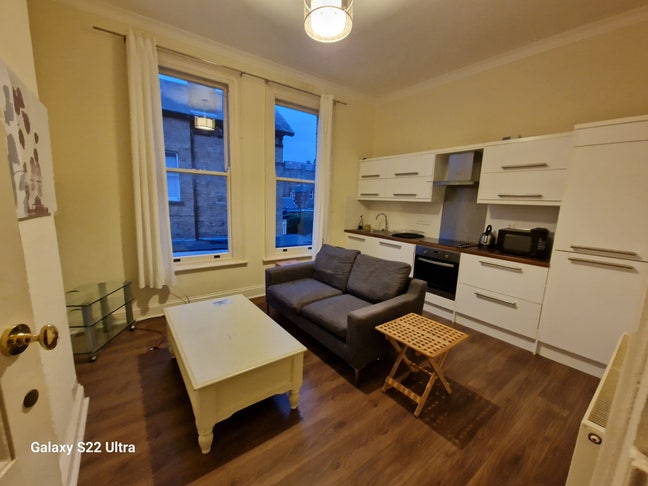 One bed flat, inc water rates and gch Main Photo