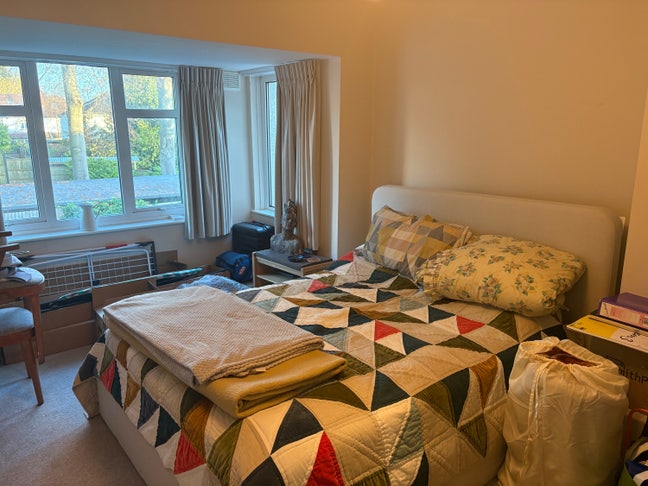 Room to rent Main Photo