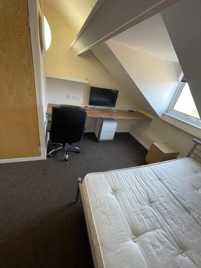 Ensuite room all bills Inc-near Lougborough Uni  Main Photo