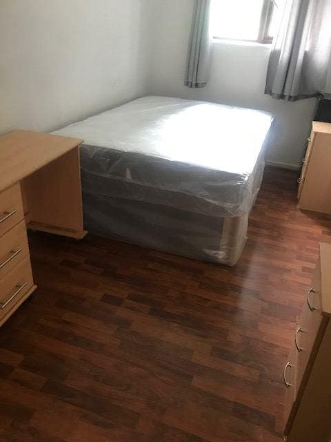 Oldbrook, Cenral Mk,  Double Room and Single Room Main Photo