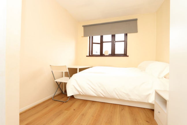 Snag It Asap! Spotless House! Garden + Living Room Main Photo