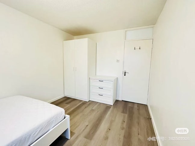 Cozy Double Room in 2B1B Flat - Available for Xmas Main Photo