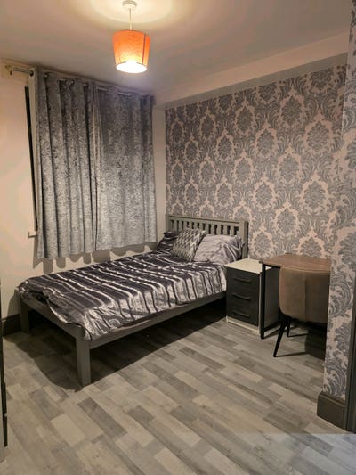 Modern Luxury  En Suite Rooms -All Bills Included Main Photo