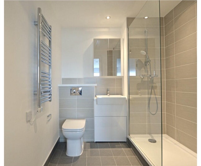 Birmingham City Centre 2b1b with air conditioner Main Photo