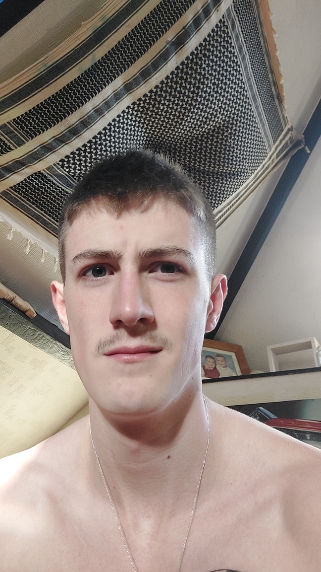 Need somewhere to sleep 🤌 Main Photo