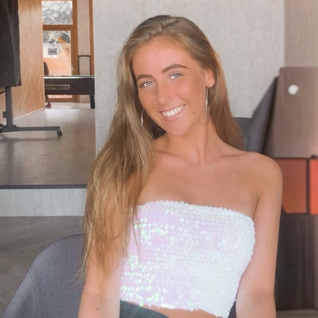 Looking for a room Main Photo