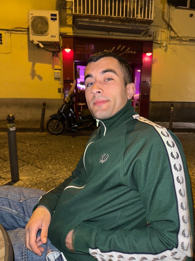 Spanish young professional moving to London Main Photo