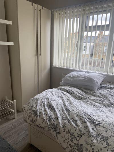 Very clean tidy modern house in Borehamwood  Main Photo