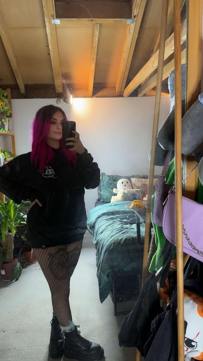 HEY! Looking for a friendly house/flat share!! Main Photo