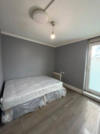 Room in Northolt UB56ES  Main Photo