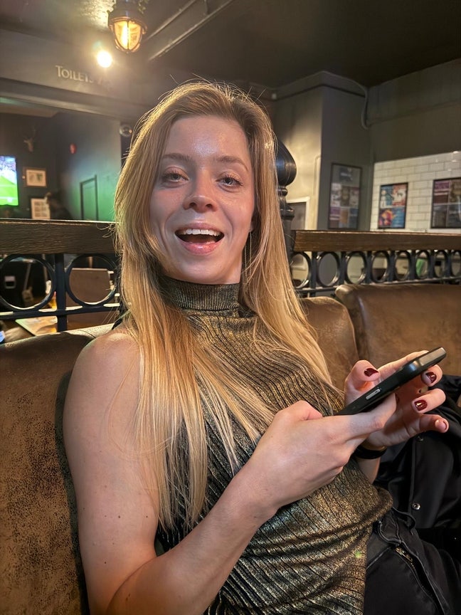 Professional looking for a room Main Photo