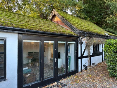 Hoilday Cottage available to rent off season Main Photo