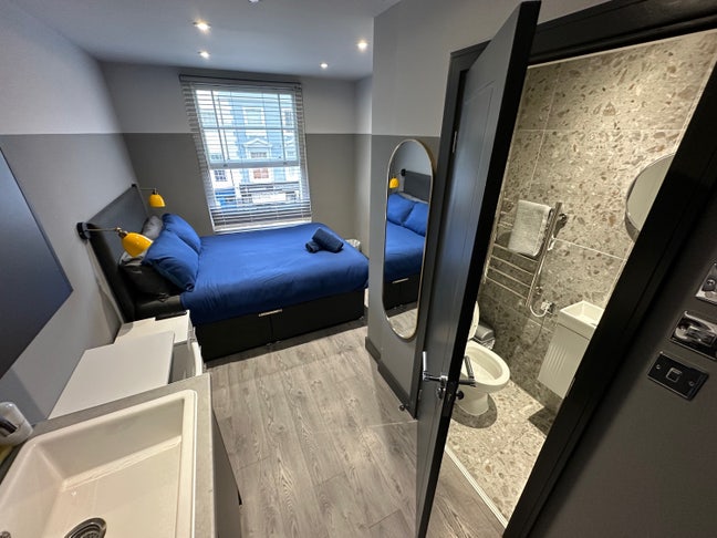 Caledonia Rd Modern Furnished Studio with Bills In Main Photo