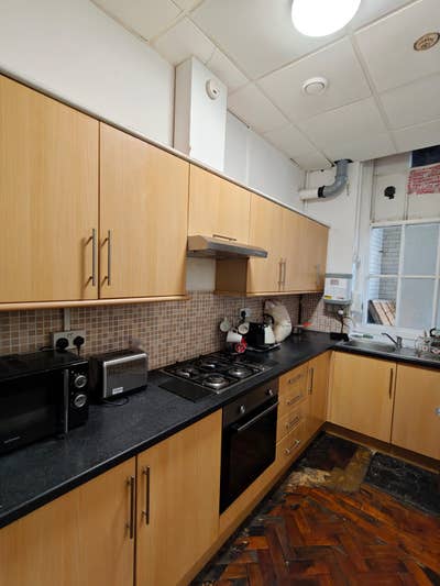 Single room avaliable Main Photo