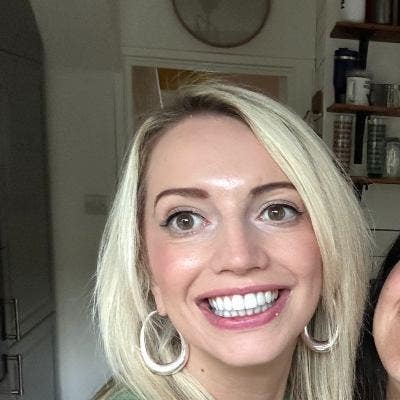 Friendly, sociable female looking for a room! Main Photo