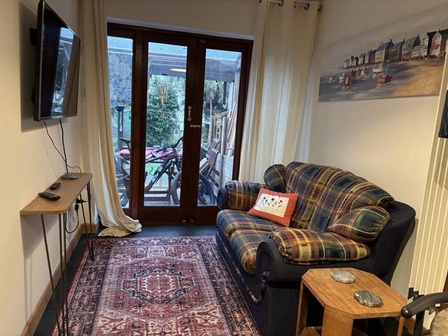 Self contained 1 bed. Annexed to main house.  Main Photo