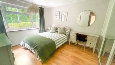 Cosy Double – Peaceful, Leafy Outlook, Bills Incl. Main Photo