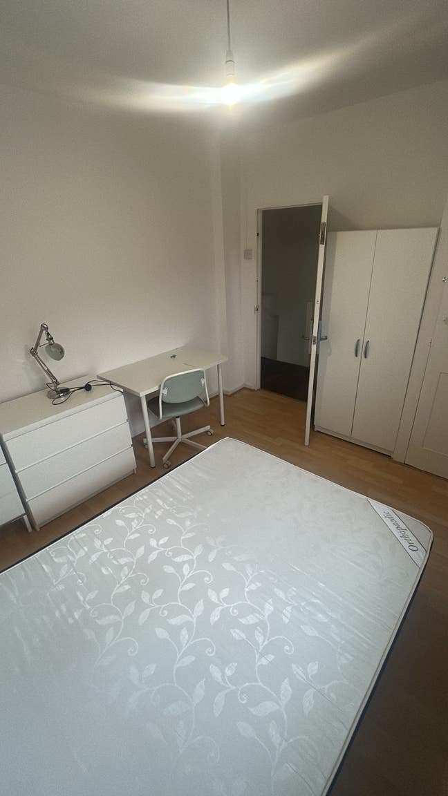 Prime Location Huge Double Room Aldgate/ Bethnal Main Photo