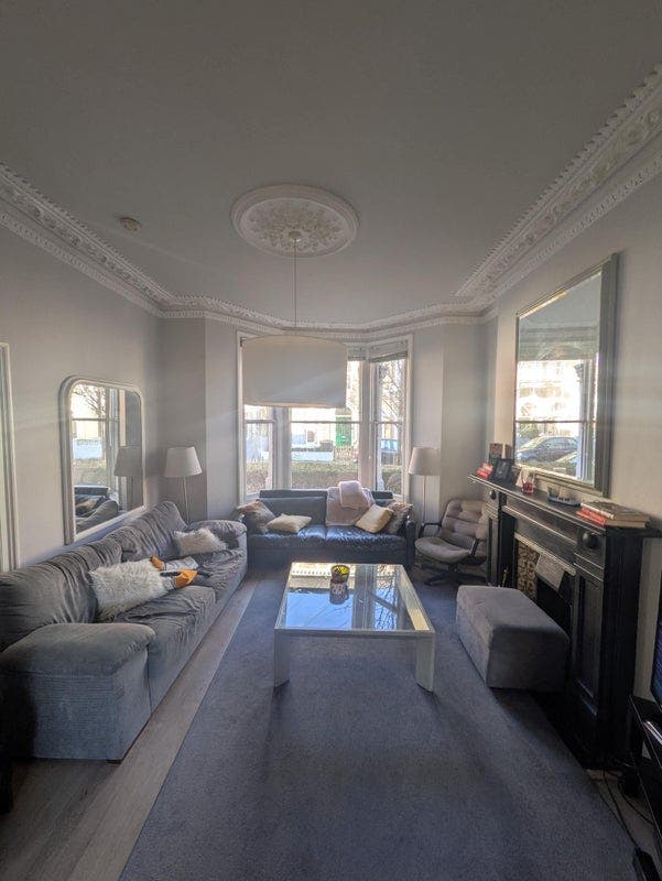 Nice room in big, sociable house in Clapham Main Photo