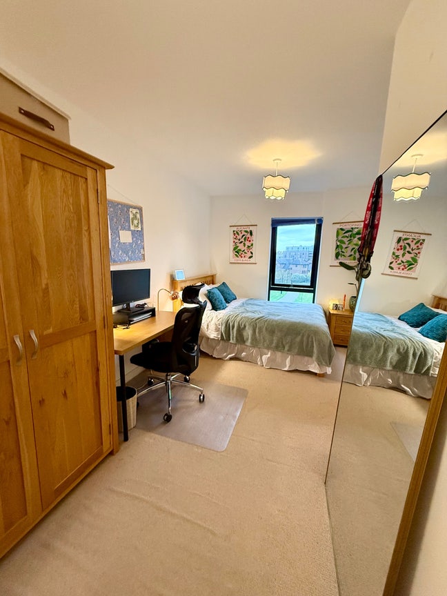 2 Bright Double Bedrooms Available Main Photo
